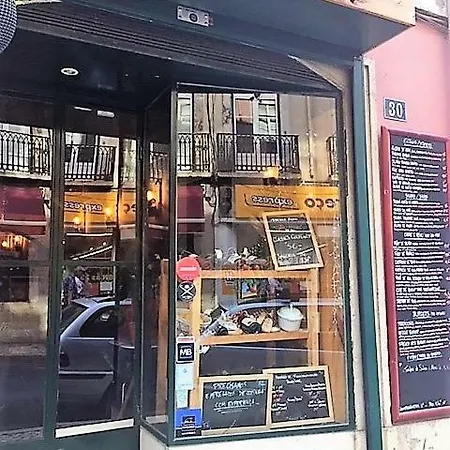 Lisbon, Sao Bento 2 *