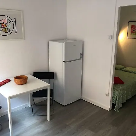 Lisbon, Sao Bento 2 *
